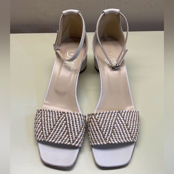 MADE IN ITALY GIOVANNA GRAZZINI LEATHER  White and Tan Sandals with Ankle Strap main image 3